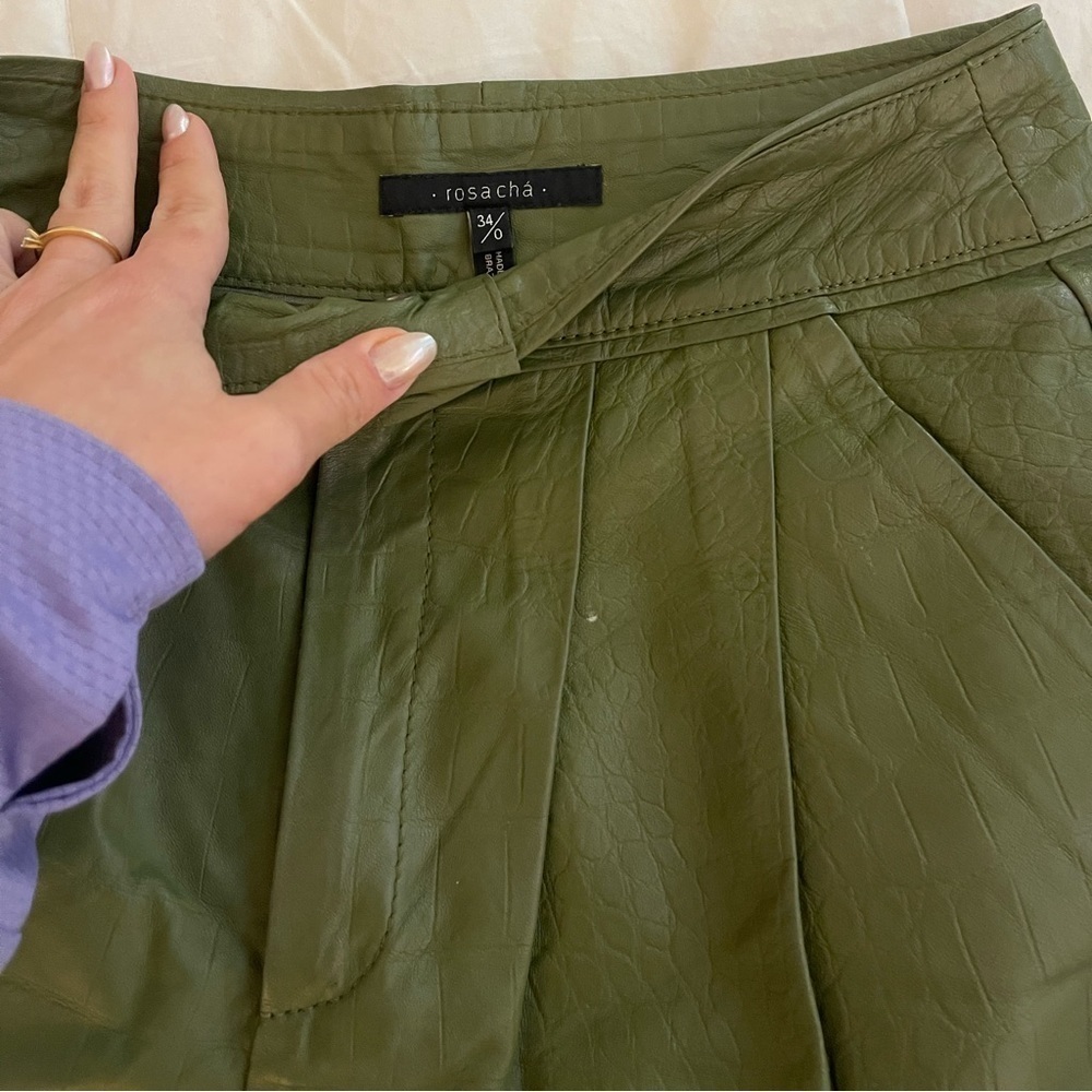 Green leather shorts Rosa Cha size 24us /34BR (xs) - Picture 4 of 5